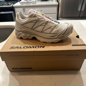Salomon XT-6 Glacier White and Gray Athletic Shoes Sz 6 US